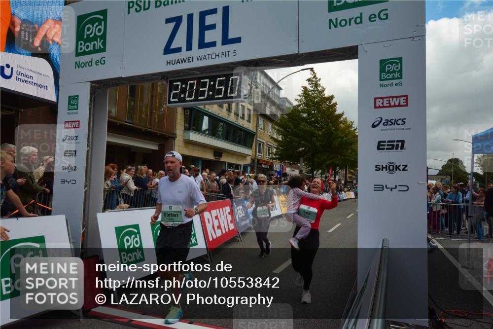 20.09.2026 - PSD Bank Halbmarathon LAZAROV Photography http://msf.ph/oto/10553842 20.09.2026 12:03:50 Ziel 1299, 1405, 2049, 2195, 2461, 2648, 2660, 3363, 3795, 3879, 4040, 4135, 4675 meine-sportfotos.de