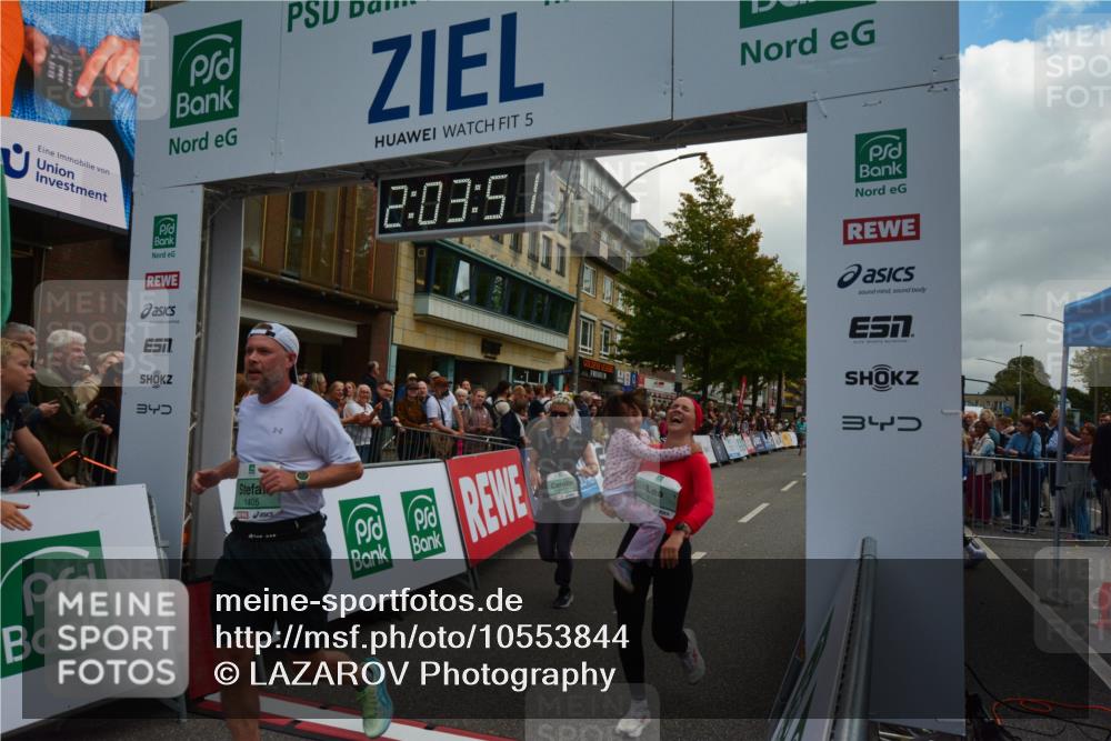 20.09.2026 - PSD Bank Halbmarathon LAZAROV Photography http://msf.ph/oto/10553844 20.09.2026 12:03:50 Ziel 1299, 1405, 2049, 2195, 2461, 2648, 2660, 3363, 3795, 3879, 4040, 4135, 4675 meine-sportfotos.de