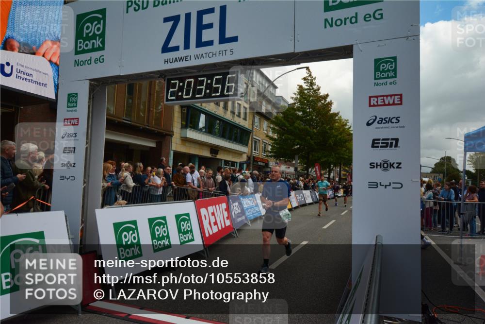 20.09.2026 - PSD Bank Halbmarathon LAZAROV Photography http://msf.ph/oto/10553858 20.09.2026 12:03:55 Ziel 1299, 1405, 1874, 2195, 2250, 2362, 2648, 2660, 3363, 3795, 4040, 4135, 4675, 4784 meine-sportfotos.de