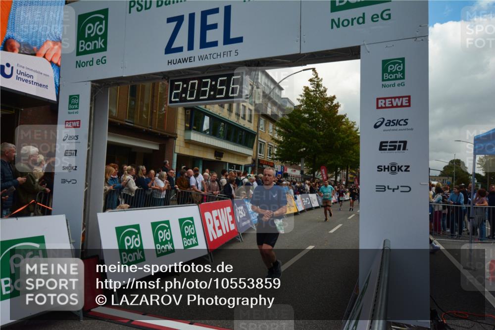 20.09.2026 - PSD Bank Halbmarathon LAZAROV Photography http://msf.ph/oto/10553859 20.09.2026 12:03:55 Ziel 1299, 1405, 1874, 2195, 2250, 2362, 2648, 2660, 3363, 3795, 4040, 4135, 4675, 4784 meine-sportfotos.de