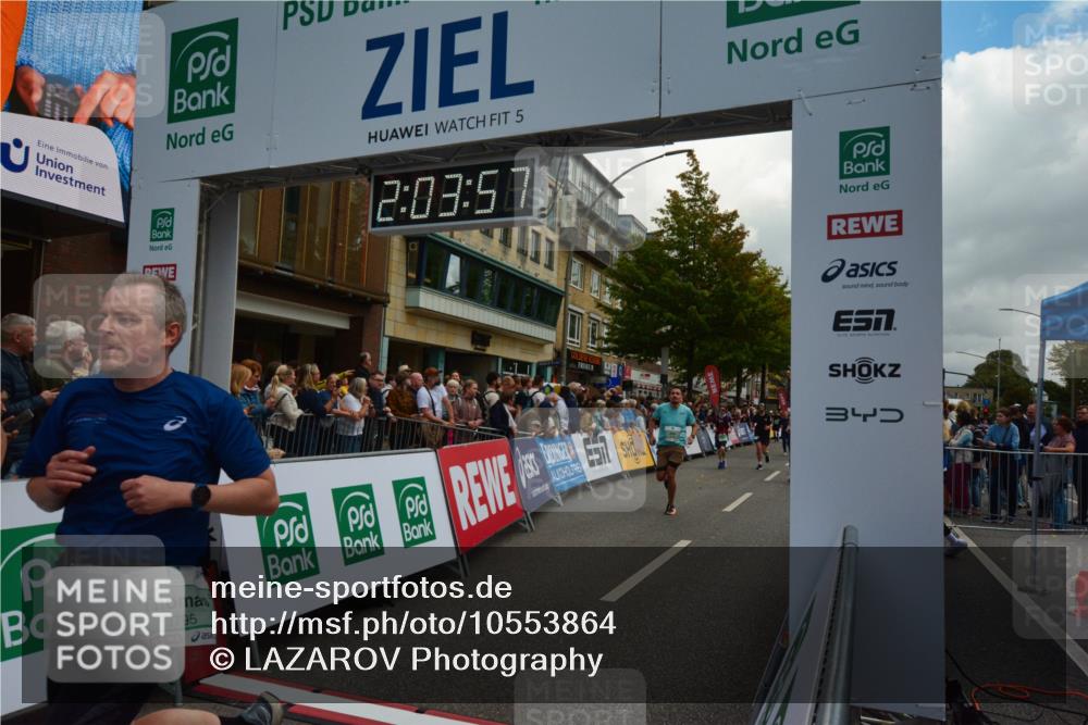 20.09.2026 - PSD Bank Halbmarathon LAZAROV Photography http://msf.ph/oto/10553864 20.09.2026 12:03:56 Ziel 1299, 1405, 1840, 1874, 2195, 2250, 2362, 2648, 2660, 3363, 3795, 4135, 4675, 4784 meine-sportfotos.de