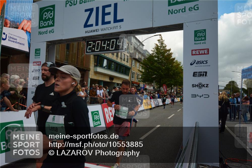 20.09.2026 - PSD Bank Halbmarathon LAZAROV Photography http://msf.ph/oto/10553885 20.09.2026 12:04:03 Ziel 1155, 1728, 1840, 1874, 2250, 2362, 2422, 2648, 2660, 2827, 3363, 3659, 3923, 4322, 4636, 4675, 4784 meine-sportfotos.de