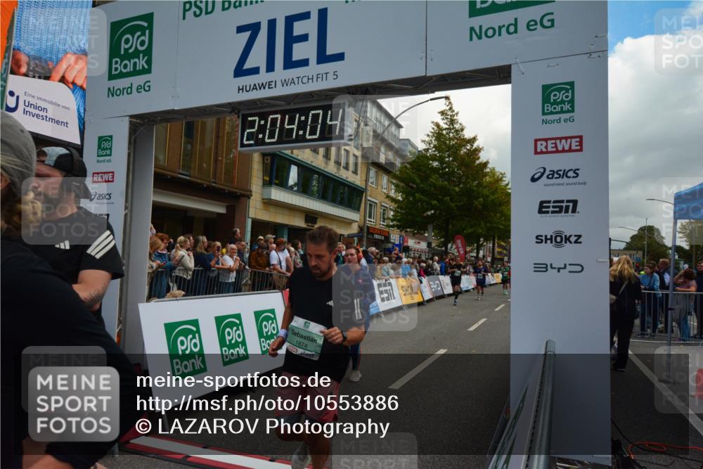 20.09.2026 - PSD Bank Halbmarathon LAZAROV Photography http://msf.ph/oto/10553886 20.09.2026 12:04:03 Ziel 1155, 1728, 1840, 1874, 2250, 2362, 2422, 2648, 2660, 2827, 3363, 3659, 3923, 4322, 4636, 4675, 4784 meine-sportfotos.de