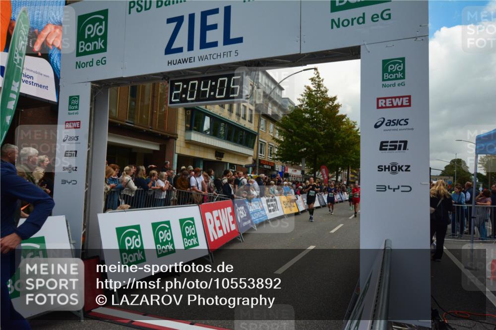 20.09.2026 - PSD Bank Halbmarathon LAZAROV Photography http://msf.ph/oto/10553892 20.09.2026 12:04:05 Ziel 1104, 1155, 1555, 1728, 1840, 1874, 2250, 2362, 2422, 2648, 2660, 2827, 3659, 3923, 4322, 4636, 4675, 4784 meine-sportfotos.de