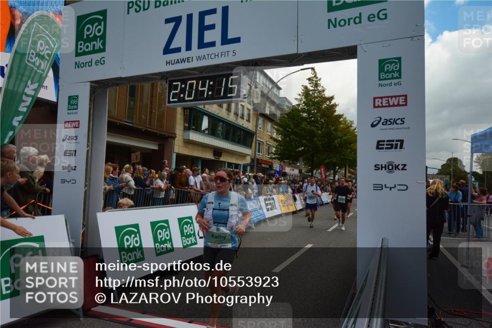 20.09.2026 - PSD Bank Halbmarathon LAZAROV Photography http://msf.ph/oto/10553923 20.09.2026 12:04:15 Ziel 1104, 1155, 1404, 1456, 1525, 1555, 1728, 2422, 2827, 2932, 3345, 3457, 3659, 3832, 3833, 3923, 3934, 4322, 4636 meine-sportfotos.de
