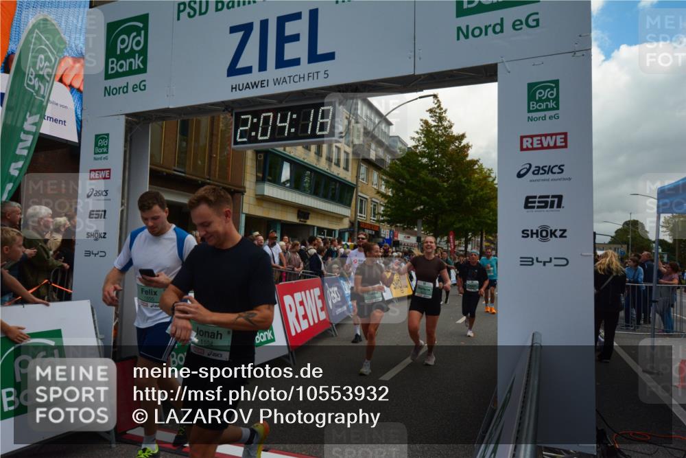 20.09.2026 - PSD Bank Halbmarathon LAZAROV Photography http://msf.ph/oto/10553932 20.09.2026 12:04:17 Ziel 1104, 1155, 1371, 1404, 1456, 1525, 1555, 1605, 1728, 2422, 2827, 2833, 2932, 3345, 3457, 3832, 3833, 3923, 3934, 4087 meine-sportfotos.de