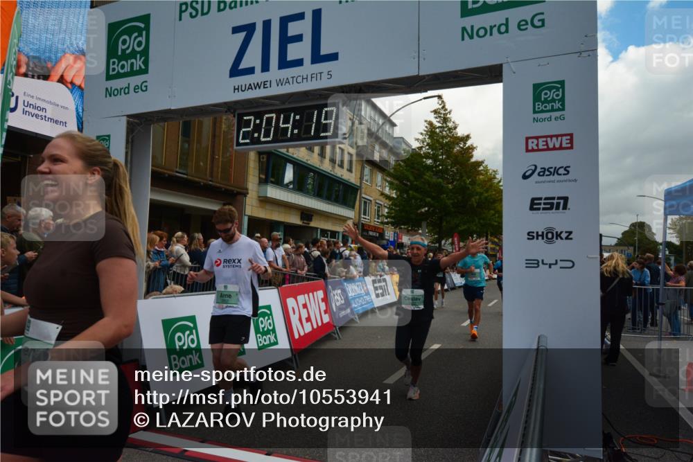 20.09.2026 - PSD Bank Halbmarathon LAZAROV Photography http://msf.ph/oto/10553941 20.09.2026 12:04:19 Ziel 1104, 1155, 1371, 1404, 1456, 1525, 1555, 1605, 2827, 2833, 2932, 3345, 3457, 3832, 3833, 3923, 3934, 4087 meine-sportfotos.de