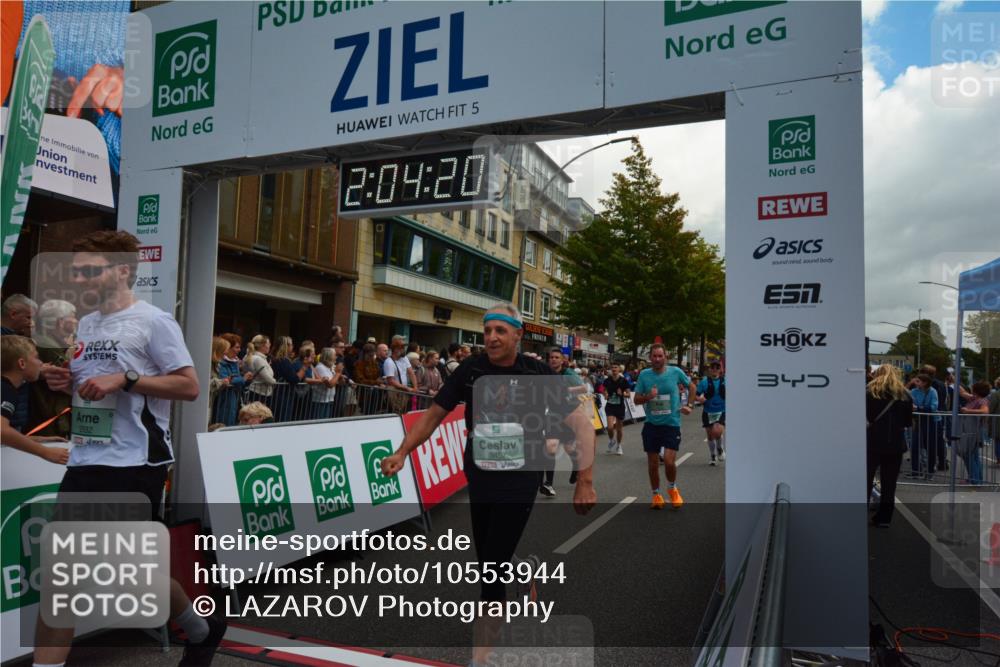 20.09.2026 - PSD Bank Halbmarathon LAZAROV Photography http://msf.ph/oto/10553944 20.09.2026 12:04:19 Ziel 1104, 1155, 1371, 1404, 1456, 1525, 1555, 1605, 2827, 2833, 2932, 3345, 3457, 3832, 3833, 3923, 3934, 4087 meine-sportfotos.de
