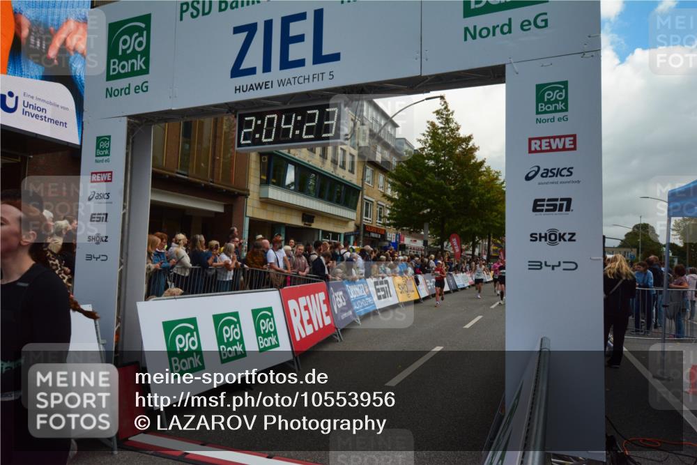 20.09.2026 - PSD Bank Halbmarathon LAZAROV Photography http://msf.ph/oto/10553956 20.09.2026 12:04:23 Ziel 1104, 1371, 1404, 1456, 1525, 1555, 1563, 1605, 1789, 2237, 2833, 2932, 3045, 3345, 3457, 3832, 3833, 3934, 4087, 4182, 4183 meine-sportfotos.de