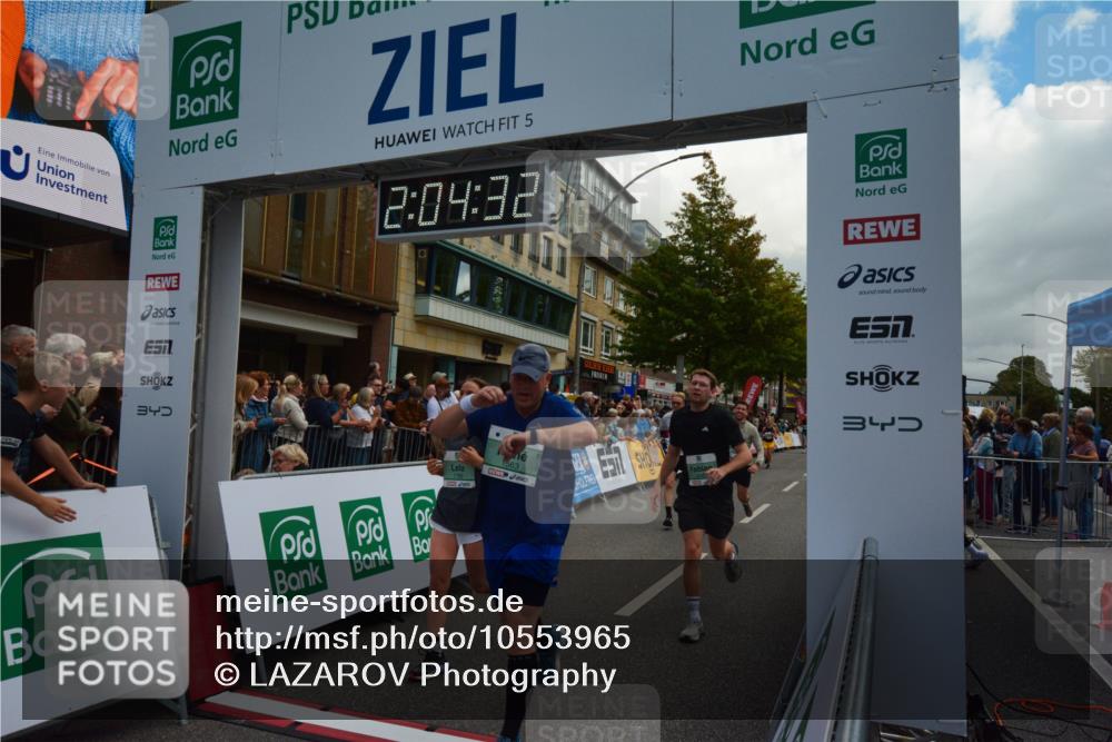 20.09.2026 - PSD Bank Halbmarathon LAZAROV Photography http://msf.ph/oto/10553965 20.09.2026 12:04:31 Ziel 1371, 1533, 1563, 1605, 1789, 1864, 2237, 2833, 3045, 3524, 4087, 4182, 4183, 4329, 4435 meine-sportfotos.de