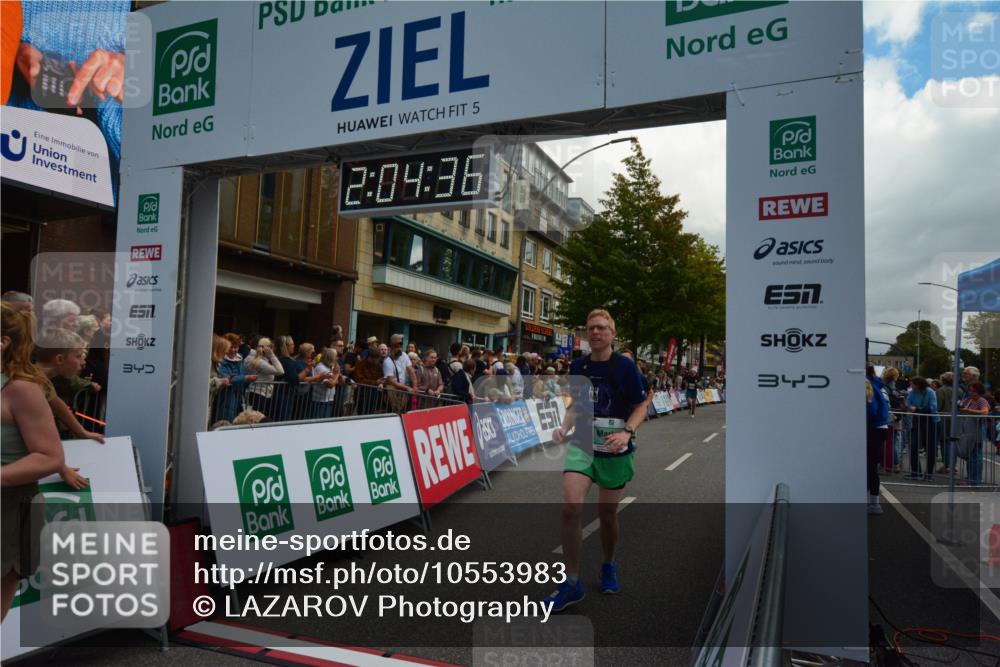 20.09.2026 - PSD Bank Halbmarathon LAZAROV Photography http://msf.ph/oto/10553983 20.09.2026 12:04:35 Ziel 1371, 1533, 1563, 1595, 1789, 1864, 2237, 3045, 3524, 4138, 4182, 4183, 4329, 4435 meine-sportfotos.de