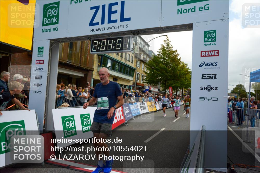 20.09.2026 - PSD Bank Halbmarathon LAZAROV Photography http://msf.ph/oto/10554021 20.09.2026 12:04:51 Ziel 1318, 1799, 3163, 3726, 3734, 3808, 4195, 4212, 4255 meine-sportfotos.de