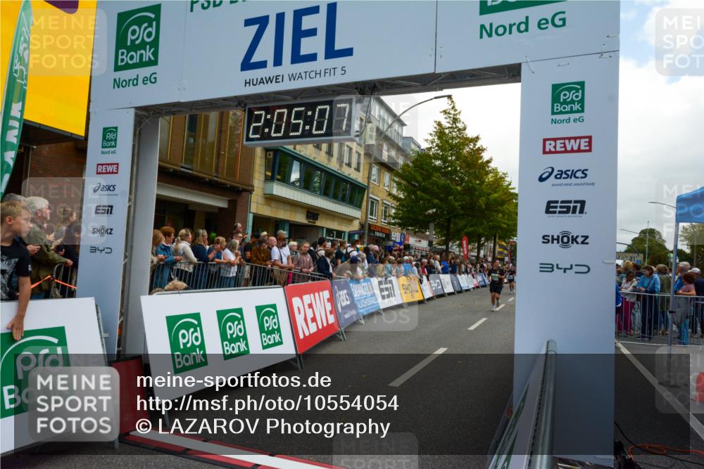 20.09.2026 - PSD Bank Halbmarathon LAZAROV Photography http://msf.ph/oto/10554054 20.09.2026 12:05:06 Ziel 1546, 2825, 2837, 3199, 3257, 3309, 3627, 3726, 3773, 4497, 4615, 4740 meine-sportfotos.de