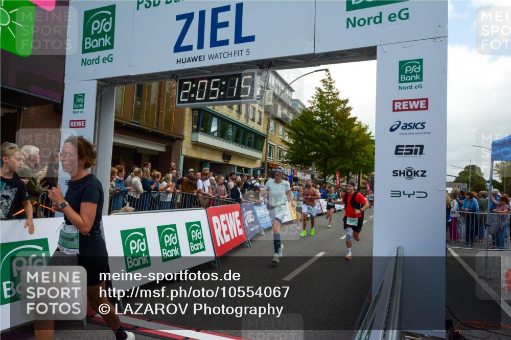 20.09.2026 - PSD Bank Halbmarathon LAZAROV Photography http://msf.ph/oto/10554067 20.09.2026 12:05:14 Ziel 1546, 2825, 2837, 2841, 3199, 3257, 3627, 3773, 4273, 4497, 4615, 4740 meine-sportfotos.de
