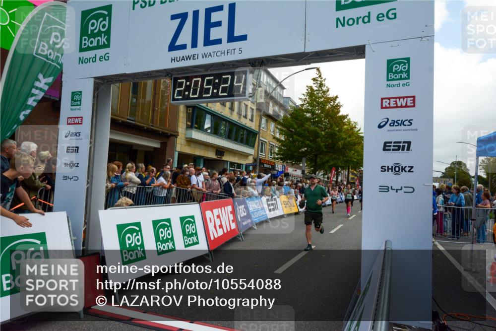 20.09.2026 - PSD Bank Halbmarathon LAZAROV Photography http://msf.ph/oto/10554088 20.09.2026 12:05:23 Ziel 1618, 1989, 1990, 2220, 2396, 2841, 3257, 3389, 3627, 3773, 3938, 4042, 4073, 4273, 4564, 4615 meine-sportfotos.de