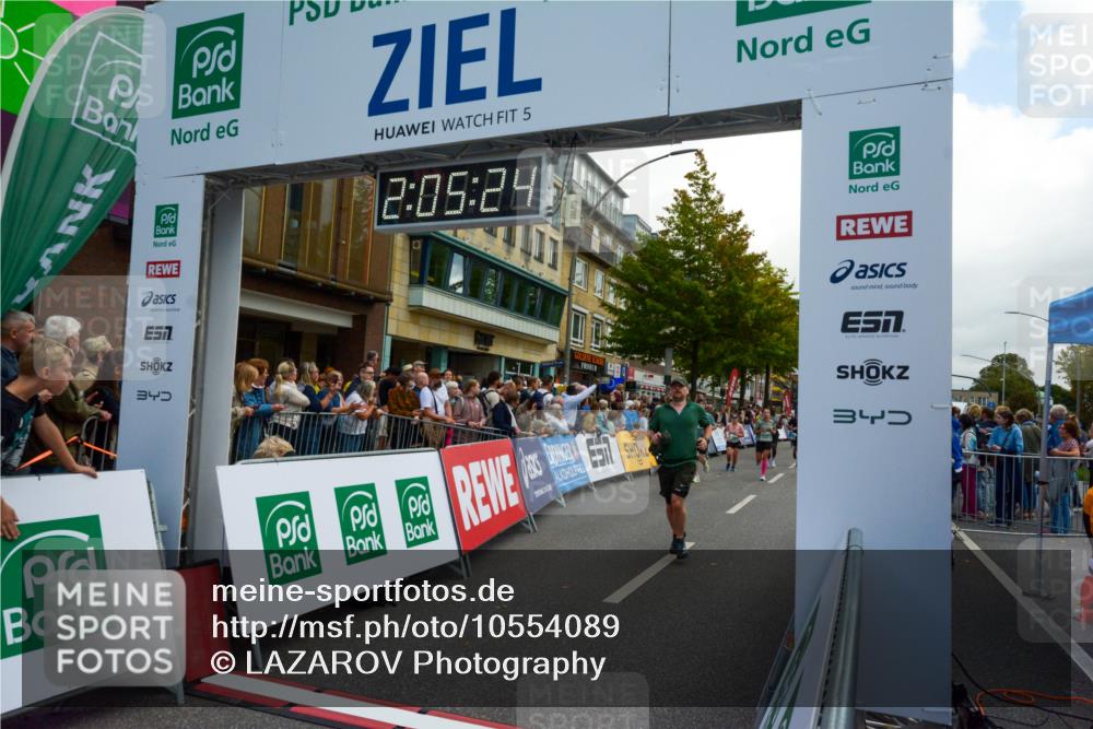 20.09.2026 - PSD Bank Halbmarathon LAZAROV Photography http://msf.ph/oto/10554089 20.09.2026 12:05:23 Ziel 1618, 1989, 1990, 2220, 2396, 2841, 3257, 3389, 3627, 3773, 3938, 4042, 4073, 4273, 4564, 4615 meine-sportfotos.de