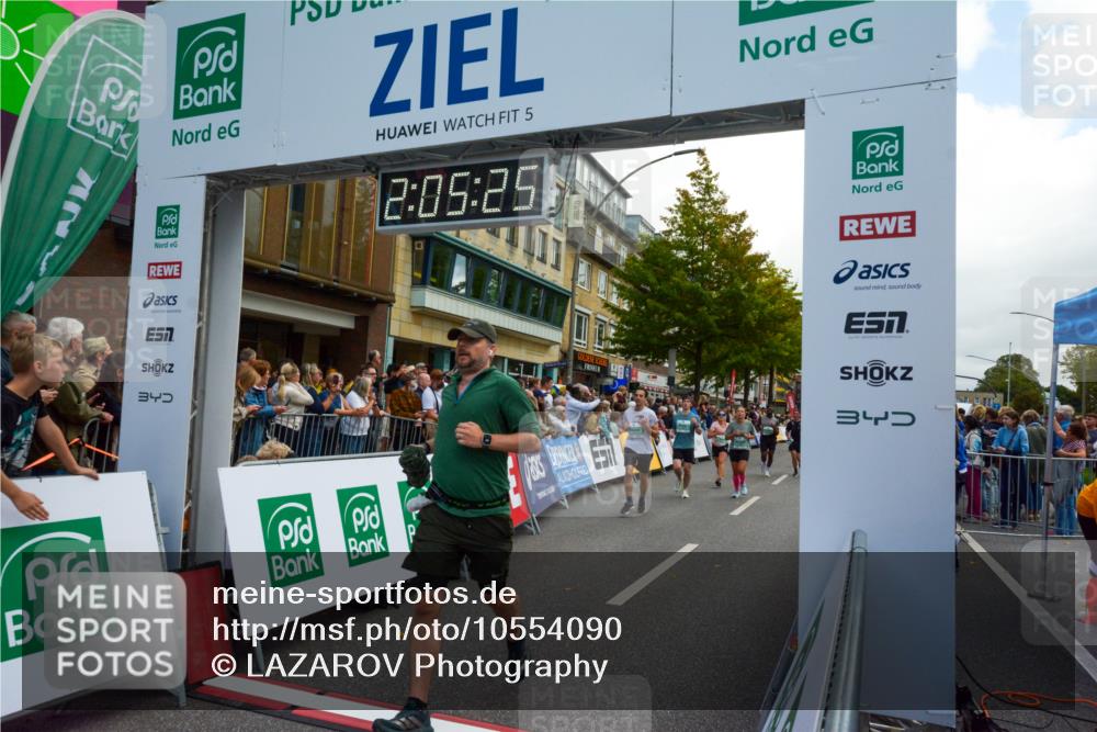 20.09.2026 - PSD Bank Halbmarathon LAZAROV Photography http://msf.ph/oto/10554090 20.09.2026 12:05:24 Ziel 1618, 1989, 1990, 2220, 2396, 2841, 3389, 3627, 3938, 4042, 4073, 4273, 4430, 4564, 4615 meine-sportfotos.de