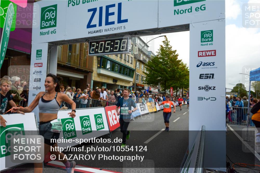 20.09.2026 - PSD Bank Halbmarathon LAZAROV Photography http://msf.ph/oto/10554124 20.09.2026 12:05:37 Ziel 1488, 1779, 2396, 2978, 3173, 3281, 3286, 3389, 4073, 4139, 4430, 4450, 4564 meine-sportfotos.de