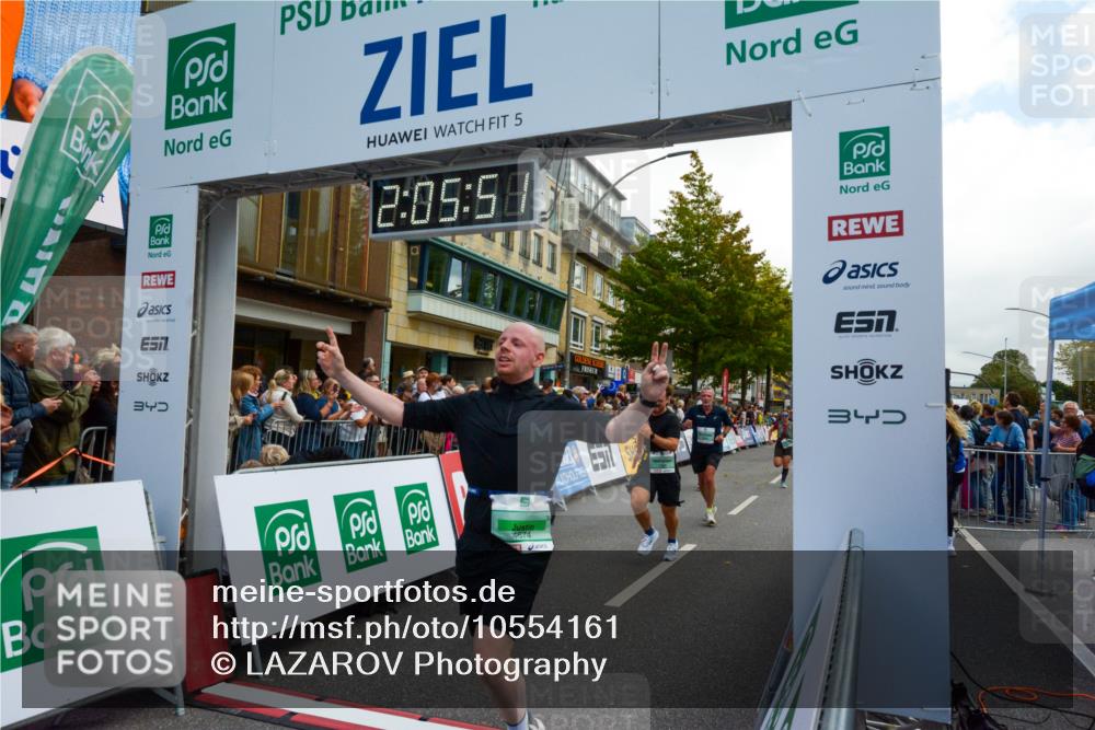 20.09.2026 - PSD Bank Halbmarathon LAZAROV Photography http://msf.ph/oto/10554161 20.09.2026 12:05:51 Ziel 1369, 1487, 1488, 1834, 2468, 2692, 2816, 2991, 3143, 3281, 3314, 3402, 3894, 3922, 4166, 4359, 4450, 4674 meine-sportfotos.de