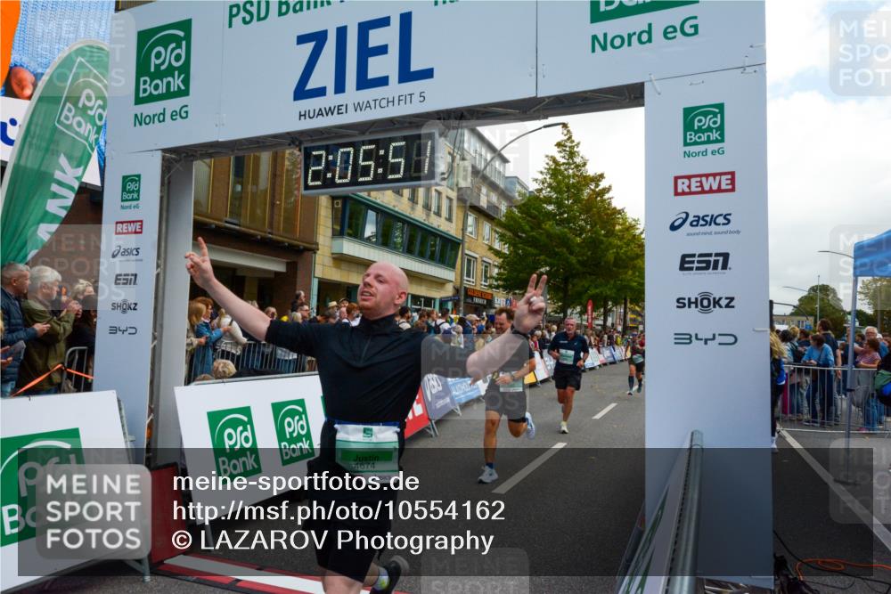 20.09.2026 - PSD Bank Halbmarathon LAZAROV Photography http://msf.ph/oto/10554162 20.09.2026 12:05:51 Ziel 1369, 1487, 1488, 1834, 2468, 2692, 2816, 2991, 3143, 3281, 3314, 3402, 3894, 3922, 4166, 4359, 4450, 4674 meine-sportfotos.de