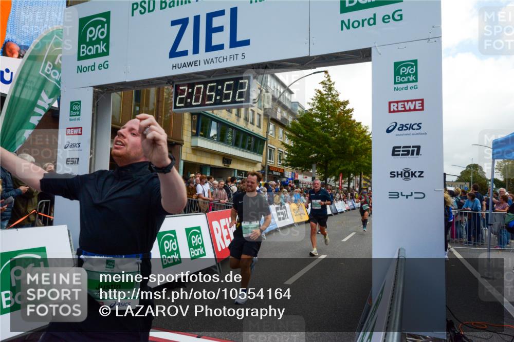 20.09.2026 - PSD Bank Halbmarathon LAZAROV Photography http://msf.ph/oto/10554164 20.09.2026 12:05:51 Ziel 1369, 1487, 1488, 1834, 2468, 2692, 2816, 2991, 3143, 3281, 3314, 3402, 3894, 3922, 4166, 4359, 4450, 4674 meine-sportfotos.de