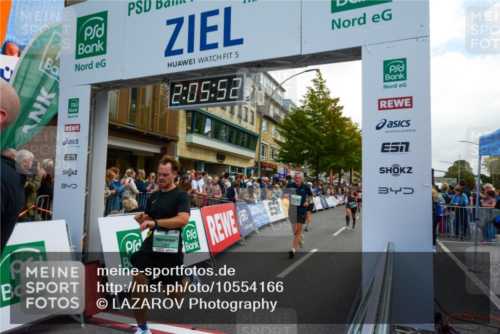 20.09.2026 - PSD Bank Halbmarathon LAZAROV Photography http://msf.ph/oto/10554166 20.09.2026 12:05:51 Ziel 1369, 1487, 1488, 1834, 2468, 2692, 2816, 2991, 3143, 3281, 3314, 3402, 3894, 3922, 4166, 4359, 4450, 4674 meine-sportfotos.de