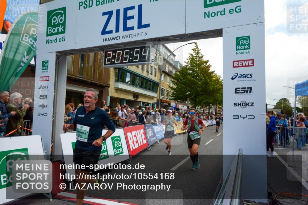 20.09.2026 - PSD Bank Halbmarathon LAZAROV Photography http://msf.ph/oto/10554168 20.09.2026 12:05:53 Ziel 1369, 1487, 1488, 1834, 2468, 2580, 2692, 2816, 2979, 2991, 3143, 3281, 3314, 3402, 3617, 3894, 3922, 4166, 4359, 4450, 4674 meine-sportfotos.de