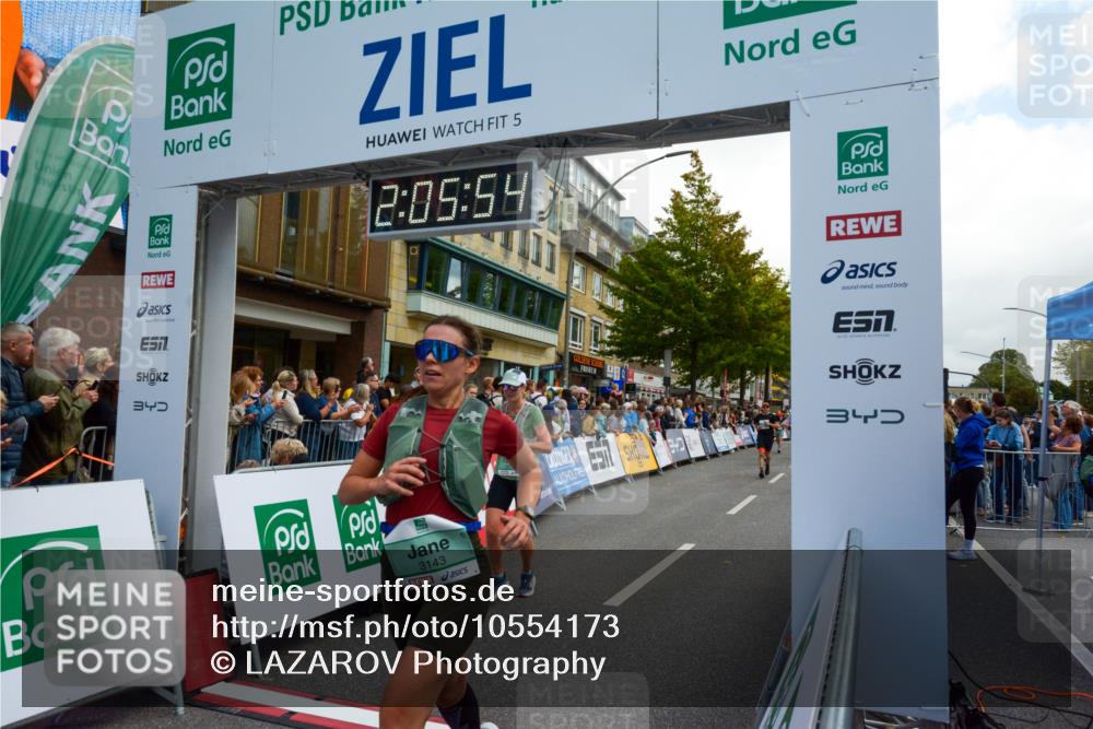 20.09.2026 - PSD Bank Halbmarathon LAZAROV Photography http://msf.ph/oto/10554173 20.09.2026 12:05:54 Ziel 1369, 1487, 1834, 2468, 2580, 2692, 2816, 2979, 2991, 3143, 3281, 3314, 3402, 3617, 3894, 3922, 4166, 4359, 4450, 4674 meine-sportfotos.de