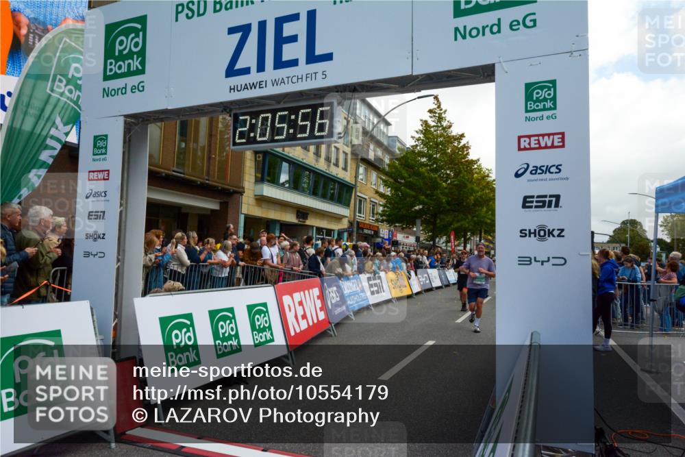 20.09.2026 - PSD Bank Halbmarathon LAZAROV Photography http://msf.ph/oto/10554179 20.09.2026 12:05:55 Ziel 1369, 1487, 1834, 2468, 2580, 2692, 2816, 2979, 2991, 3143, 3314, 3402, 3617, 3656, 3894, 3922, 4166, 4359, 4450, 4674 meine-sportfotos.de