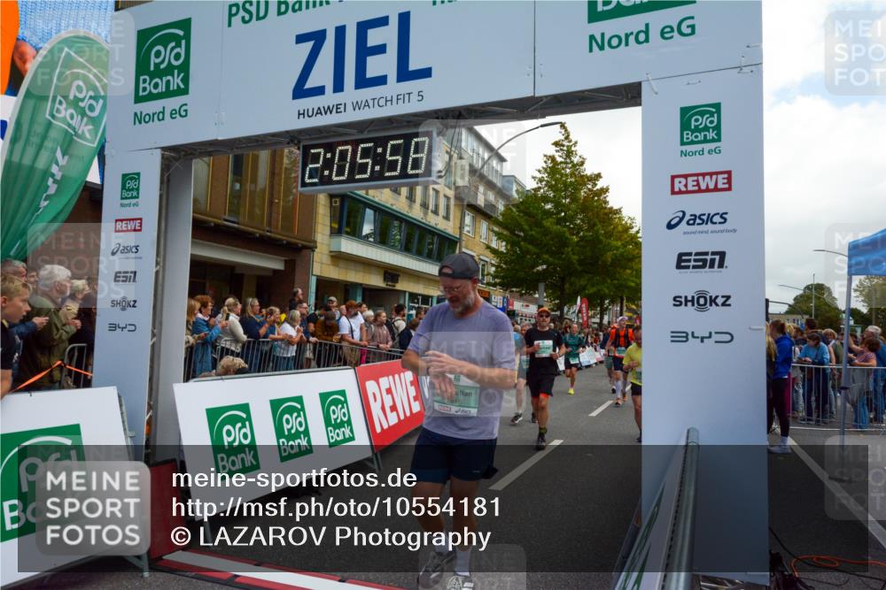 20.09.2026 - PSD Bank Halbmarathon LAZAROV Photography http://msf.ph/oto/10554181 20.09.2026 12:05:58 Ziel 1487, 1834, 2468, 2580, 2692, 2816, 2979, 2991, 3143, 3314, 3402, 3617, 3656, 3894, 4166, 4359 meine-sportfotos.de
