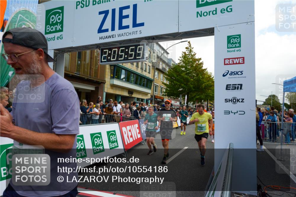 20.09.2026 - PSD Bank Halbmarathon LAZAROV Photography http://msf.ph/oto/10554186 20.09.2026 12:05:58 Ziel 1487, 1834, 2468, 2580, 2692, 2816, 2979, 2991, 3143, 3314, 3402, 3617, 3656, 3894, 4166, 4359 meine-sportfotos.de