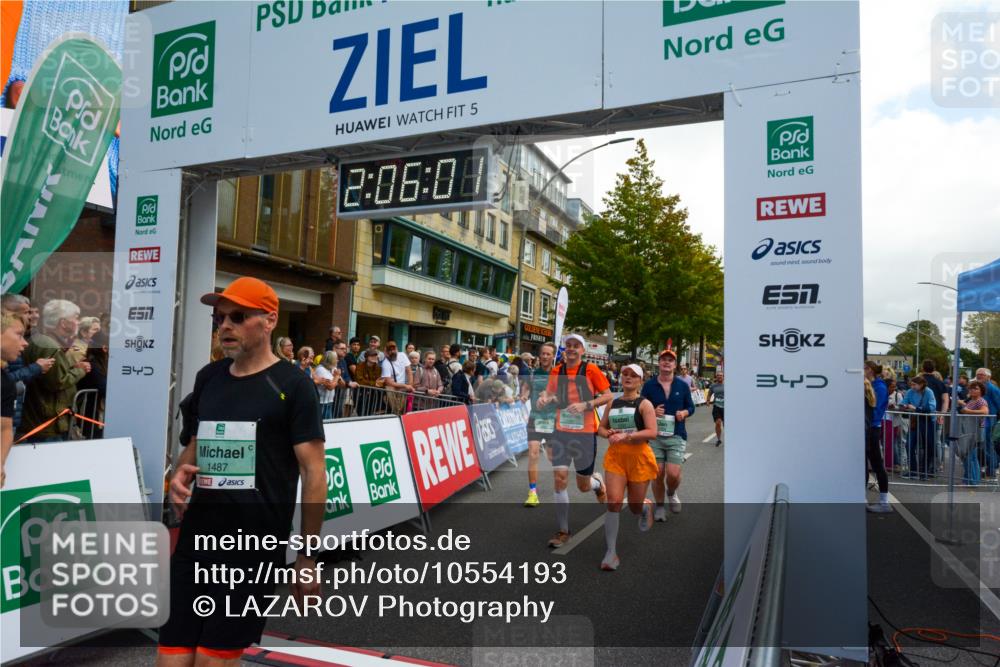 20.09.2026 - PSD Bank Halbmarathon LAZAROV Photography http://msf.ph/oto/10554193 20.09.2026 12:06:00 Ziel 1300, 1487, 1834, 1916, 2468, 2580, 2692, 2816, 2852, 2979, 2991, 3143, 3314, 3402, 3617, 3656, 4166, 4359, 4629 meine-sportfotos.de