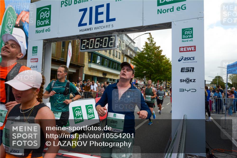 20.09.2026 - PSD Bank Halbmarathon LAZAROV Photography http://msf.ph/oto/10554201 20.09.2026 12:06:02 Ziel 1300, 1487, 1834, 1916, 2468, 2580, 2692, 2816, 2852, 2979, 2991, 3402, 3617, 3656, 4166, 4359, 4629 meine-sportfotos.de