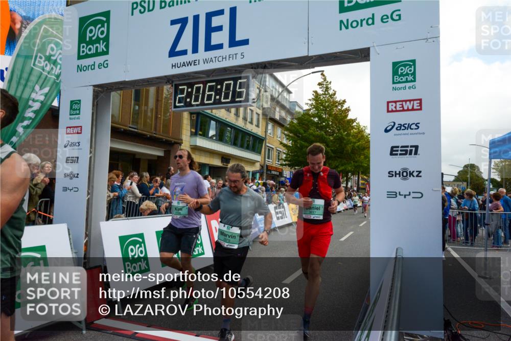 20.09.2026 - PSD Bank Halbmarathon LAZAROV Photography http://msf.ph/oto/10554208 20.09.2026 12:06:04 Ziel 1252, 1300, 1487, 1834, 1916, 2468, 2580, 2692, 2816, 2852, 2979, 2991, 3402, 3617, 3656, 4166, 4359, 4629, 4786 meine-sportfotos.de
