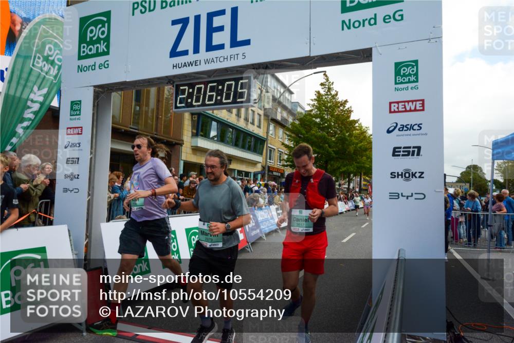 20.09.2026 - PSD Bank Halbmarathon LAZAROV Photography http://msf.ph/oto/10554209 20.09.2026 12:06:04 Ziel 1252, 1300, 1487, 1834, 1916, 2468, 2580, 2692, 2816, 2852, 2979, 2991, 3402, 3617, 3656, 4166, 4359, 4629, 4786 meine-sportfotos.de