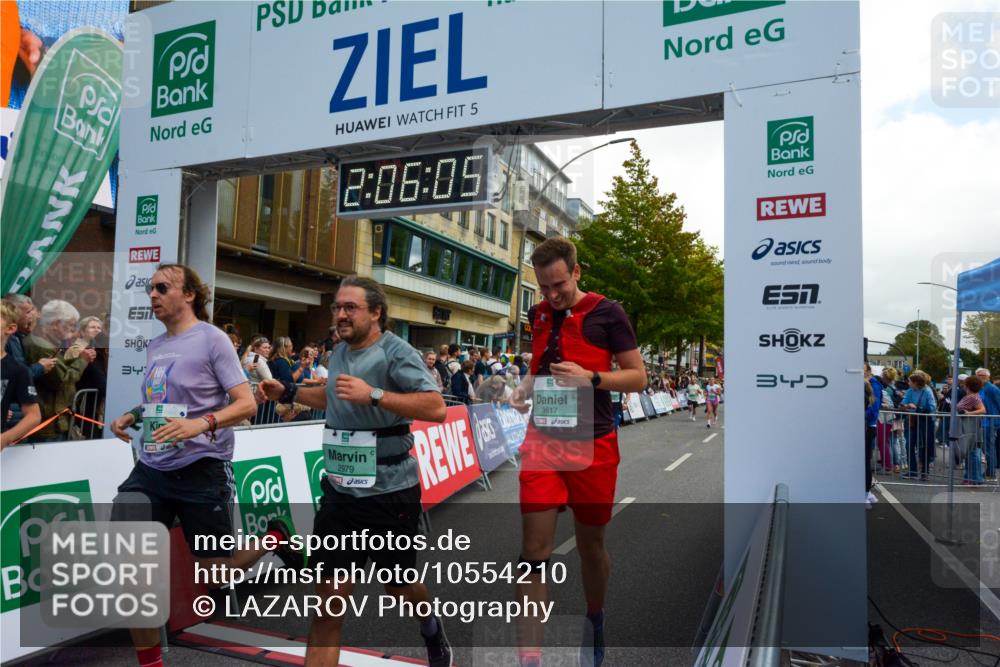 20.09.2026 - PSD Bank Halbmarathon LAZAROV Photography http://msf.ph/oto/10554210 20.09.2026 12:06:04 Ziel 1252, 1300, 1487, 1834, 1916, 2468, 2580, 2692, 2816, 2852, 2979, 2991, 3402, 3617, 3656, 4166, 4359, 4629, 4786 meine-sportfotos.de