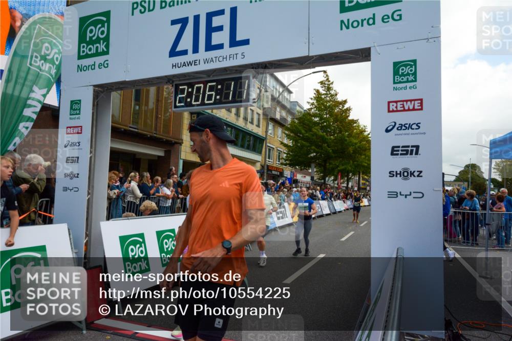 20.09.2026 - PSD Bank Halbmarathon LAZAROV Photography http://msf.ph/oto/10554225 20.09.2026 12:06:10 Ziel 1252, 1300, 1916, 1940, 2580, 2852, 2979, 3617, 3656, 4629, 4786 meine-sportfotos.de