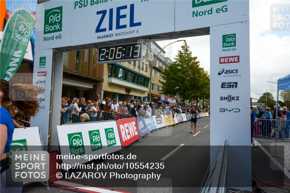 20.09.2026 - PSD Bank Halbmarathon LAZAROV Photography http://msf.ph/oto/10554235 20.09.2026 12:06:13 Ziel 1252, 1300, 1916, 1940, 2852, 3656, 4629, 4786 meine-sportfotos.de