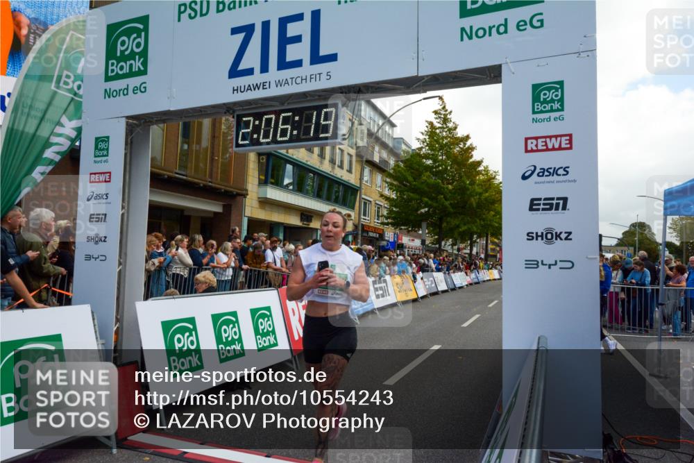 20.09.2026 - PSD Bank Halbmarathon LAZAROV Photography http://msf.ph/oto/10554243 20.09.2026 12:06:19 Ziel 1252, 1940, 4647, 4717, 4786 meine-sportfotos.de