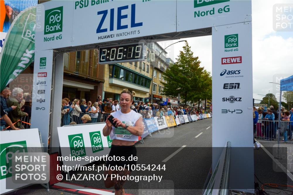 20.09.2026 - PSD Bank Halbmarathon LAZAROV Photography http://msf.ph/oto/10554244 20.09.2026 12:06:19 Ziel 1252, 1940, 4647, 4717, 4786 meine-sportfotos.de