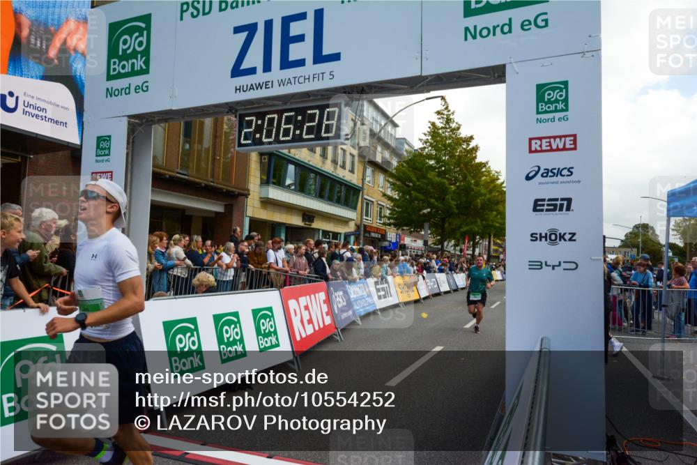 20.09.2026 - PSD Bank Halbmarathon LAZAROV Photography http://msf.ph/oto/10554252 20.09.2026 12:06:27 Ziel 2024, 2684, 4647, 4676, 4717 meine-sportfotos.de
