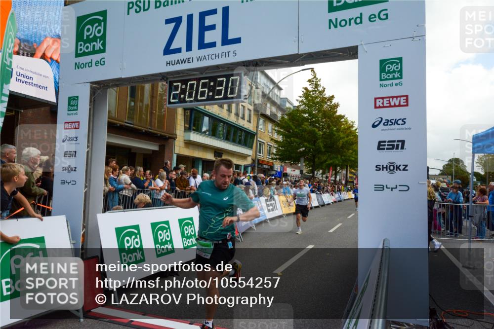 20.09.2026 - PSD Bank Halbmarathon LAZAROV Photography http://msf.ph/oto/10554257 20.09.2026 12:06:29 Ziel 2024, 2684, 2715, 4266, 4647, 4676, 4717 meine-sportfotos.de