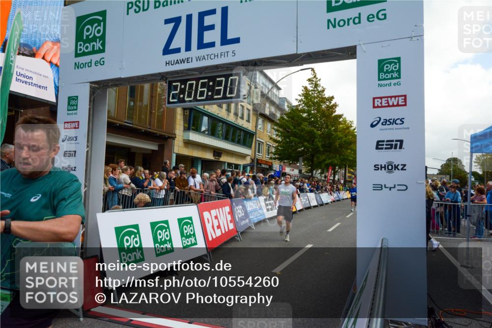20.09.2026 - PSD Bank Halbmarathon LAZAROV Photography http://msf.ph/oto/10554260 20.09.2026 12:06:30 Ziel 2024, 2684, 2715, 2874, 4266, 4379, 4647, 4676, 4717 meine-sportfotos.de