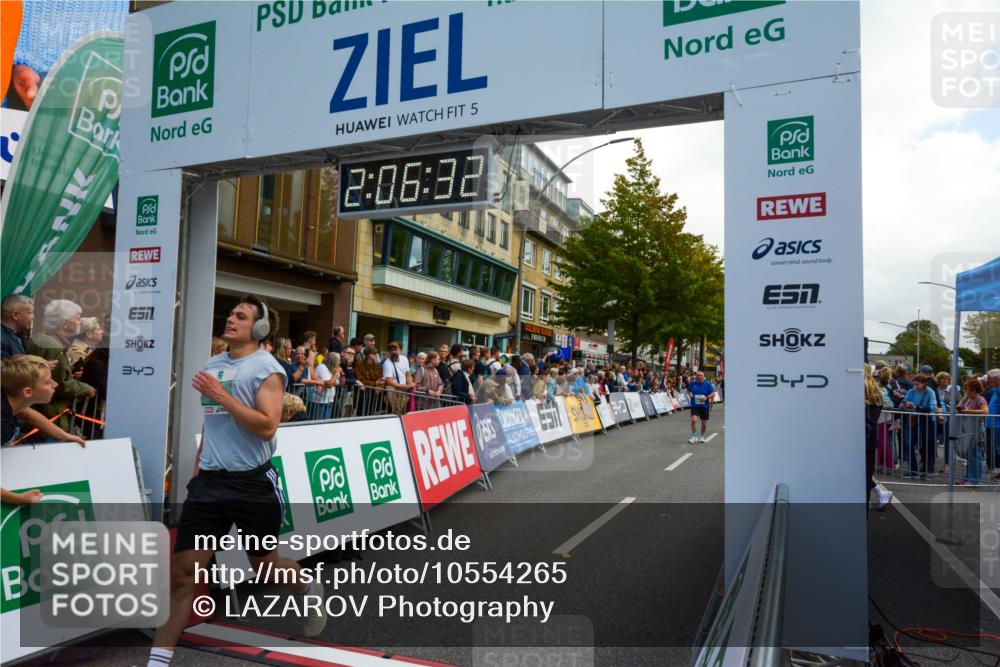 20.09.2026 - PSD Bank Halbmarathon LAZAROV Photography http://msf.ph/oto/10554265 20.09.2026 12:06:32 Ziel 1695, 2024, 2684, 2715, 2874, 3450, 4266, 4379, 4647, 4676, 4695, 4717 meine-sportfotos.de