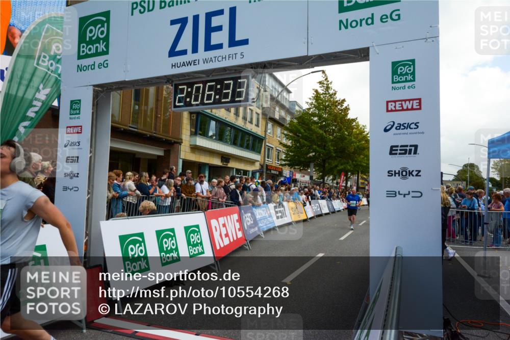 20.09.2026 - PSD Bank Halbmarathon LAZAROV Photography http://msf.ph/oto/10554268 20.09.2026 12:06:32 Ziel 1695, 2024, 2684, 2715, 2874, 3450, 4266, 4379, 4647, 4676, 4695, 4717 meine-sportfotos.de