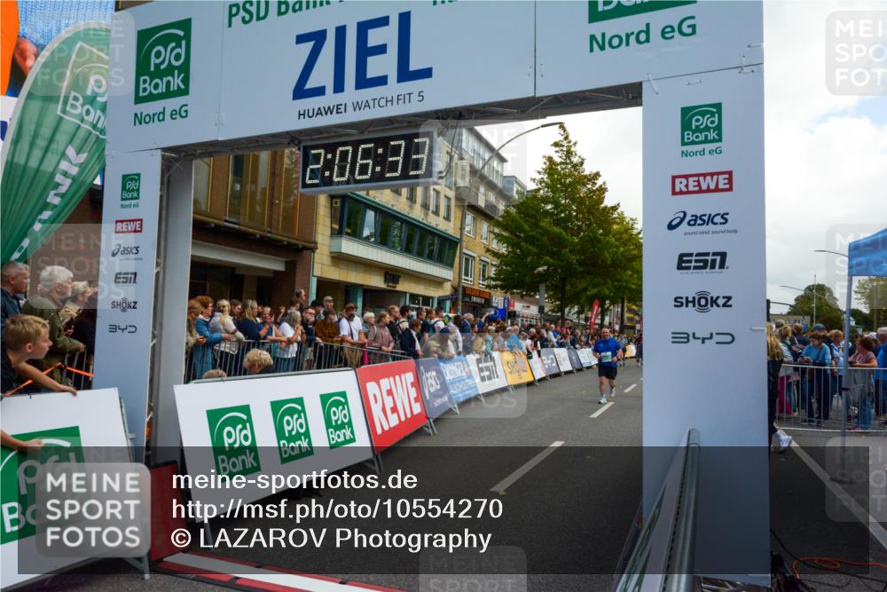 20.09.2026 - PSD Bank Halbmarathon LAZAROV Photography http://msf.ph/oto/10554270 20.09.2026 12:06:32 Ziel 1695, 2024, 2684, 2715, 2874, 3450, 4266, 4379, 4647, 4676, 4695, 4717 meine-sportfotos.de