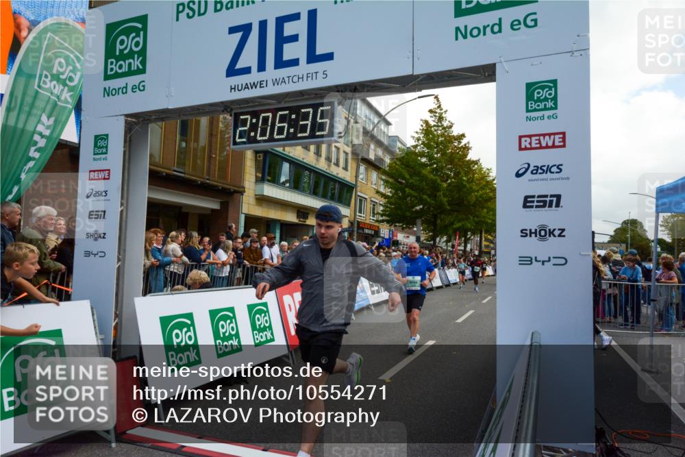 20.09.2026 - PSD Bank Halbmarathon LAZAROV Photography http://msf.ph/oto/10554271 20.09.2026 12:06:35 Ziel 1695, 2024, 2684, 2715, 2874, 3450, 4266, 4379, 4676, 4695, 4717, 4748 meine-sportfotos.de