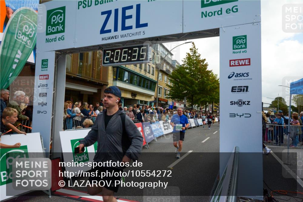20.09.2026 - PSD Bank Halbmarathon LAZAROV Photography http://msf.ph/oto/10554272 20.09.2026 12:06:35 Ziel 1695, 2024, 2684, 2715, 2874, 3450, 4266, 4379, 4676, 4695, 4717, 4748 meine-sportfotos.de