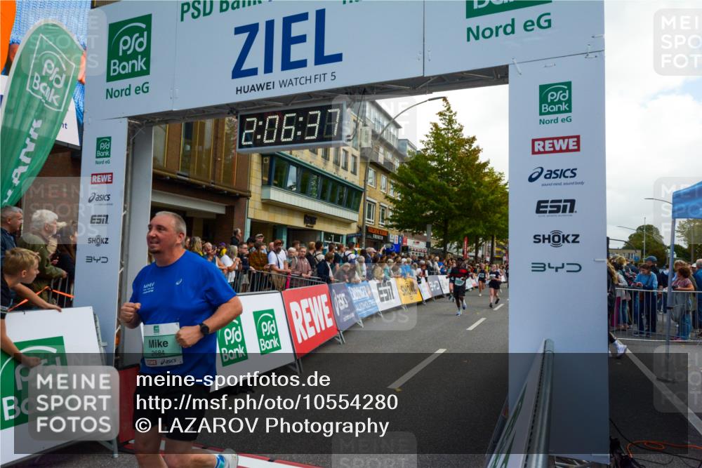 20.09.2026 - PSD Bank Halbmarathon LAZAROV Photography http://msf.ph/oto/10554280 20.09.2026 12:06:36 Ziel 1390, 1695, 2024, 2684, 2715, 2874, 3450, 4266, 4379, 4676, 4695, 4717, 4748 meine-sportfotos.de
