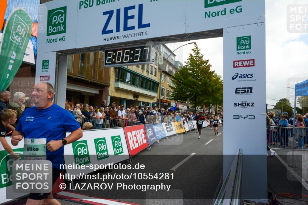 20.09.2026 - PSD Bank Halbmarathon LAZAROV Photography http://msf.ph/oto/10554281 20.09.2026 12:06:37 Ziel 1390, 1695, 2024, 2684, 2715, 2874, 3450, 4266, 4379, 4676, 4695, 4748, 4775 meine-sportfotos.de